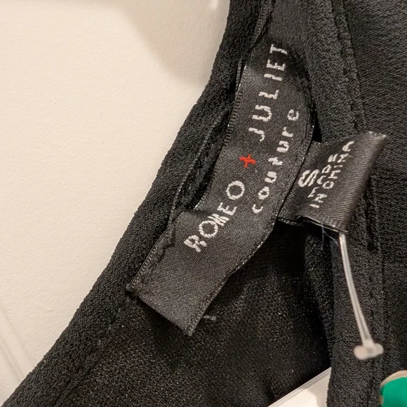 Romeo & Juliet Couture Black Backless Dress - Picture 4 of 5